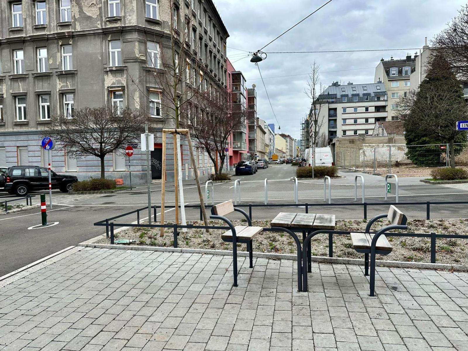 Spacious Netflix For Up To 4 People With Massage Shower Wien