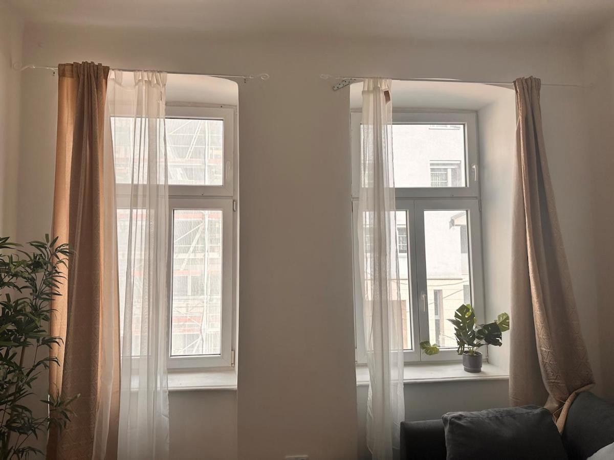 Apartment Spacious Netflix For Up To 4 People With Massage Shower Wien