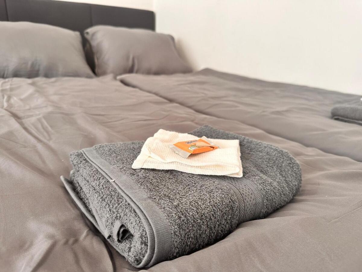 Spacious Netflix For Up To 4 People With Massage Shower Wien